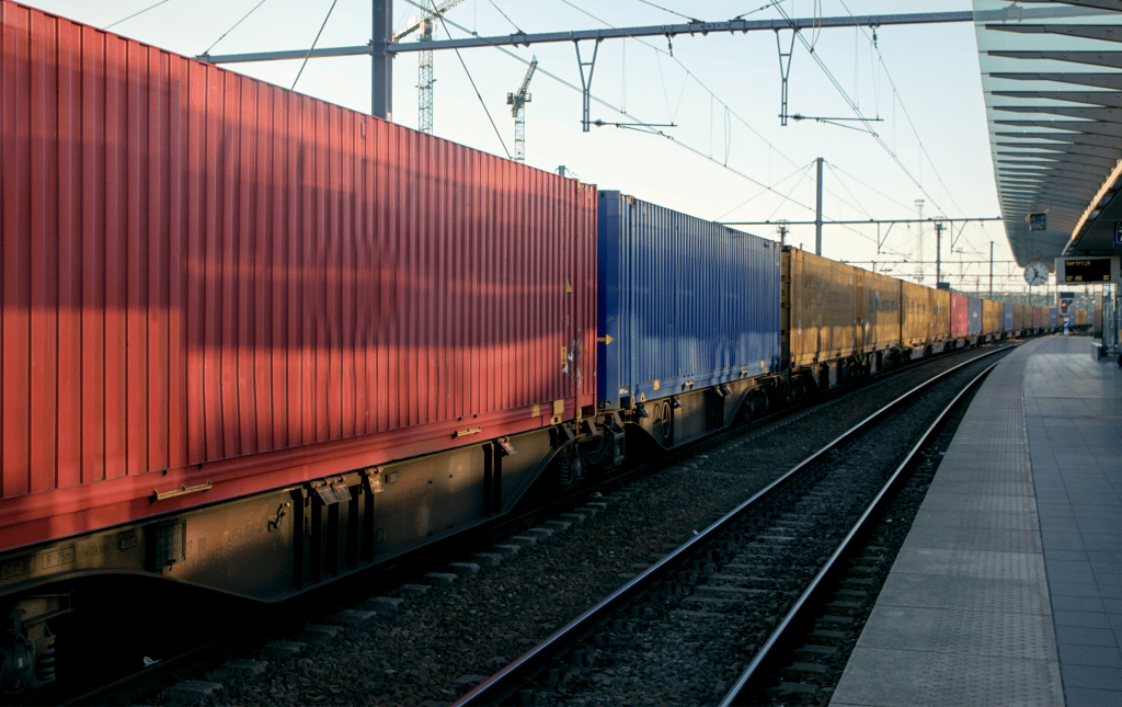 Freight rail carriages