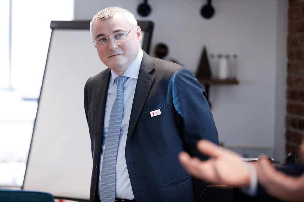1) Jean-Charles Vollery, Directeur Général Adjoint International et Développement, membre du Directoire