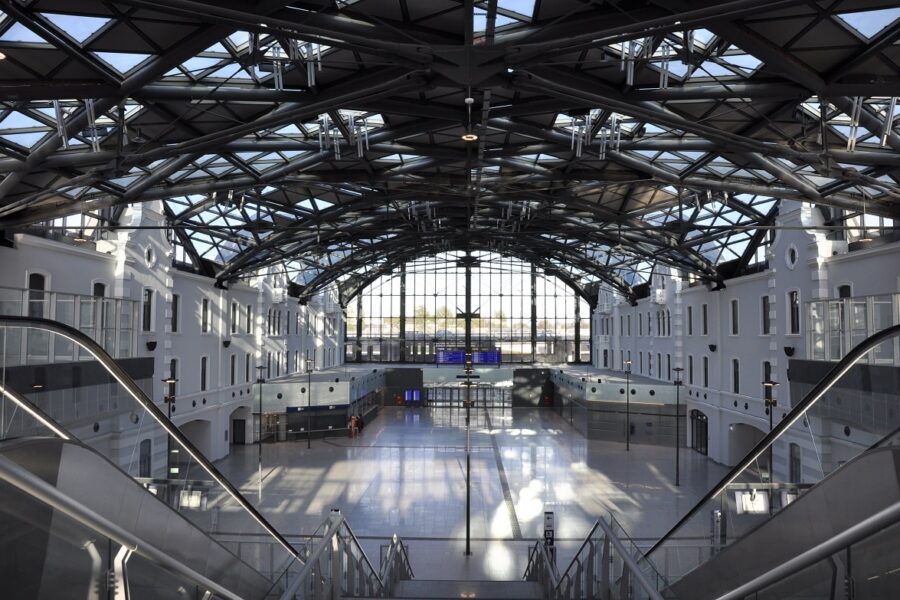 Gare de Łódź Fabryczna – Pologne 
